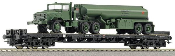 4 axle Flat car loaded with US Military fuel tanker<br /><a href='images/pictures/Roco/67766.jpg' target='_blank'>Full size image</a>